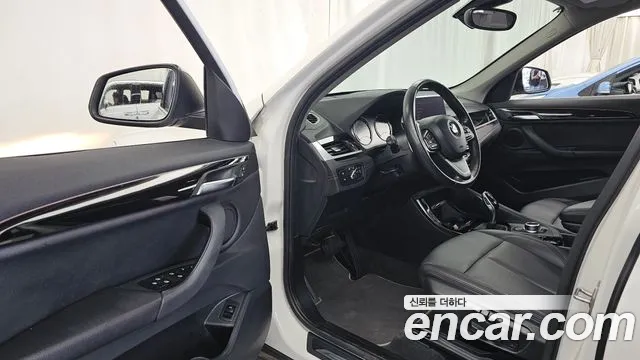 BMW X1 2022 thumb 6