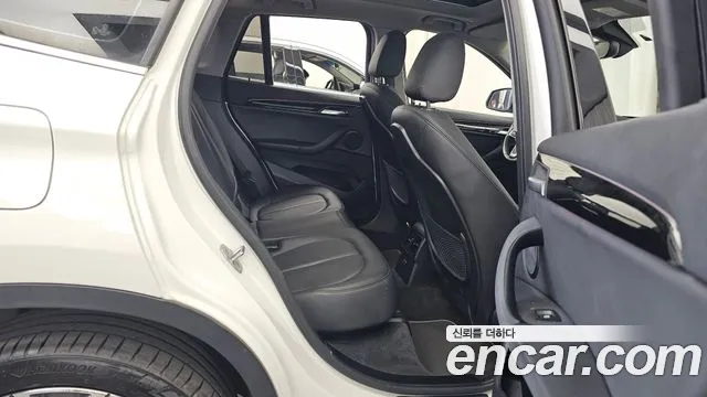 BMW X1 2022 thumb 7