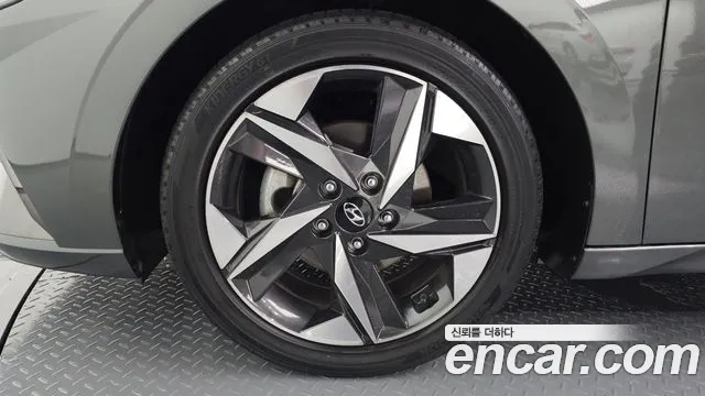 Hyundai Elantra 2020 thumb 10