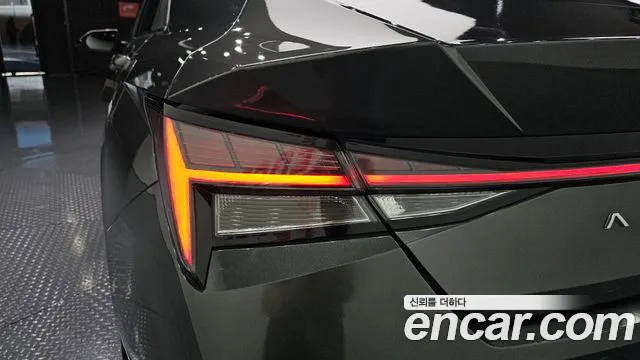 Hyundai Elantra 2020 thumb 3