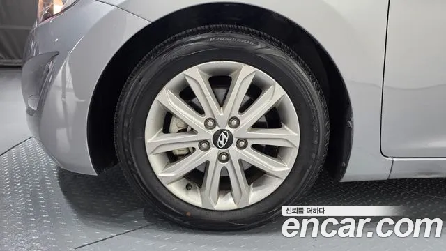 Hyundai Elantra 2014 thumb 3