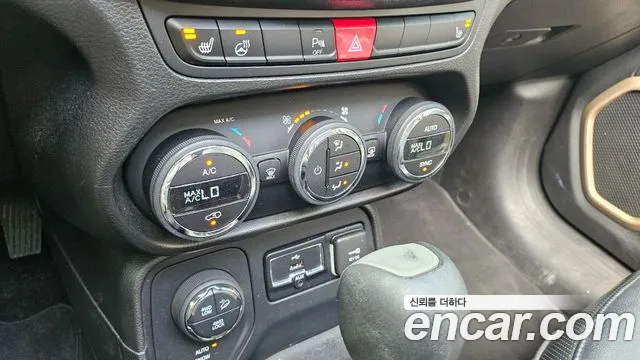 Jeep Renegade 2017 thumb 2