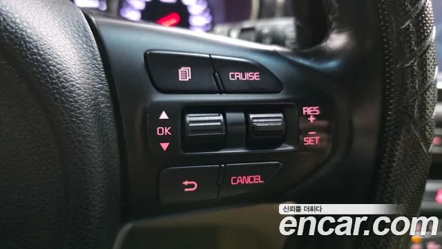 Kia Carnival 2016 thumb 8