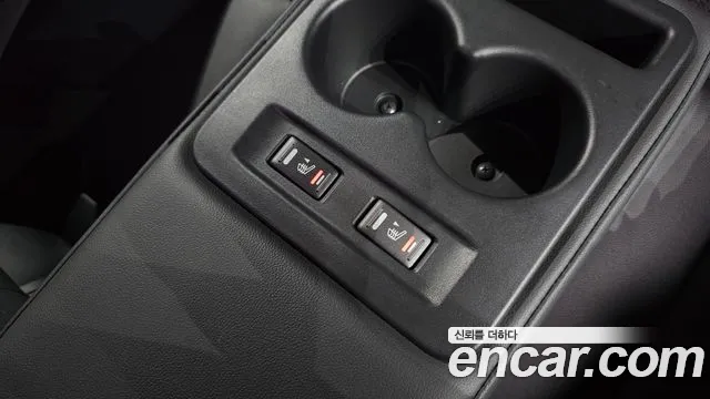 Renault SM6 2019 thumb 10