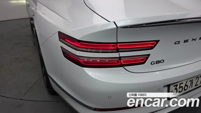 Genesis G80 2022 thumb 4