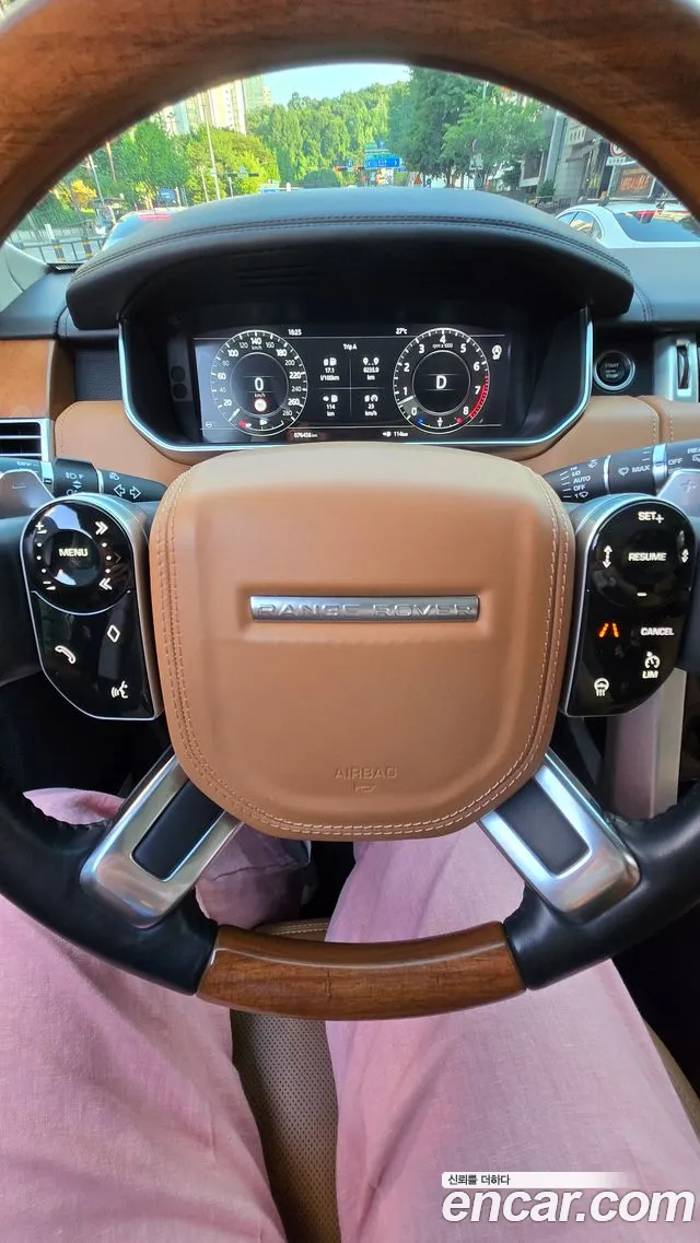 Land Rover Range Rover 2022 thumb 4