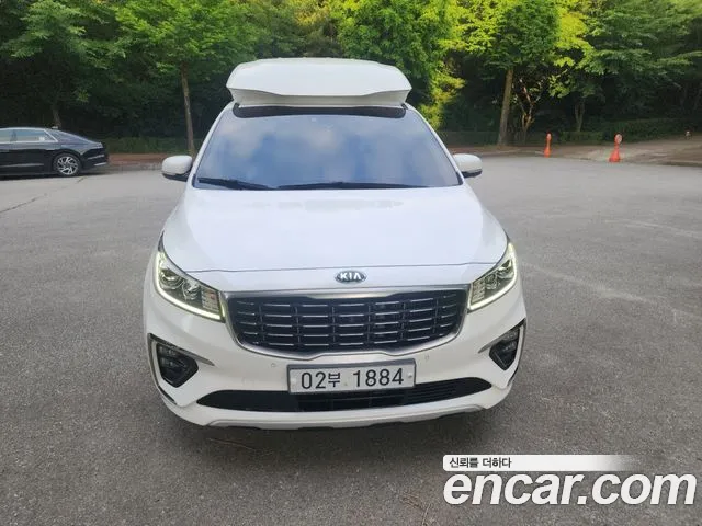 Kia Carnival 2018 thumb 12