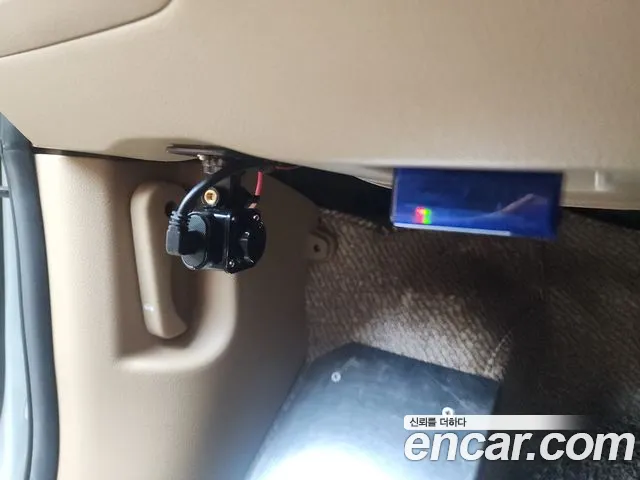 Kia Carnival 2018 thumb 11