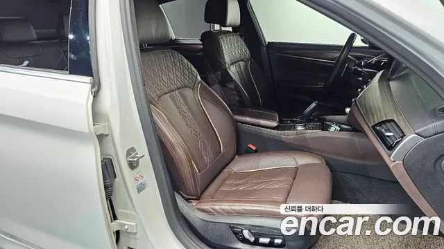 BMW 5 серии 2020 thumb 12