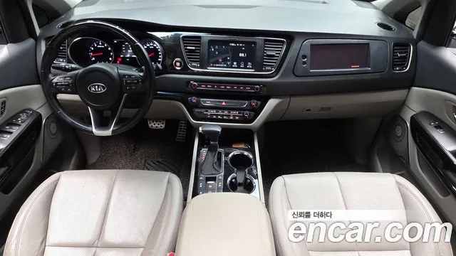 Kia Carnival 2020 thumb 8