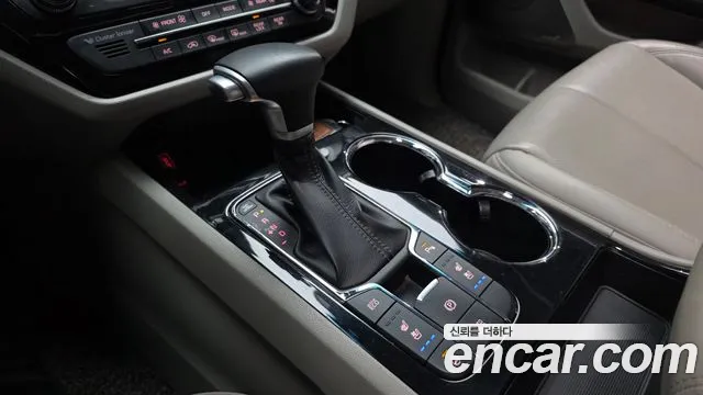 Kia Carnival 2020 thumb 9