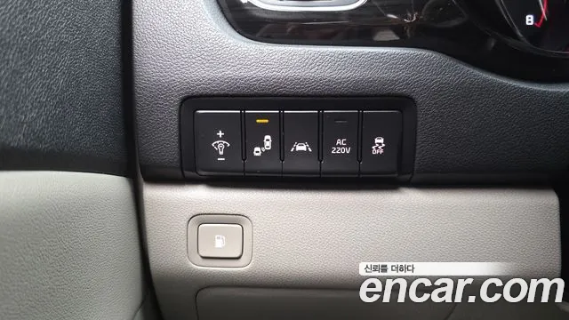 Kia Carnival 2020 thumb 2