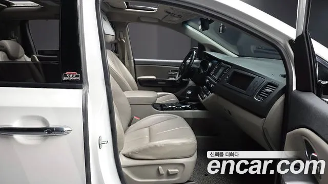 Kia Carnival 2020 thumb 12