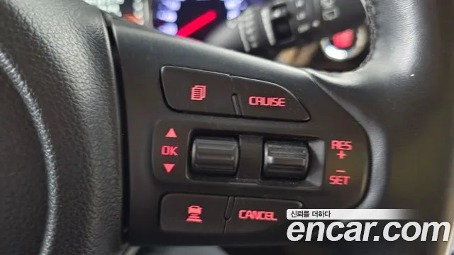 Kia Carnival 2019 thumb 3