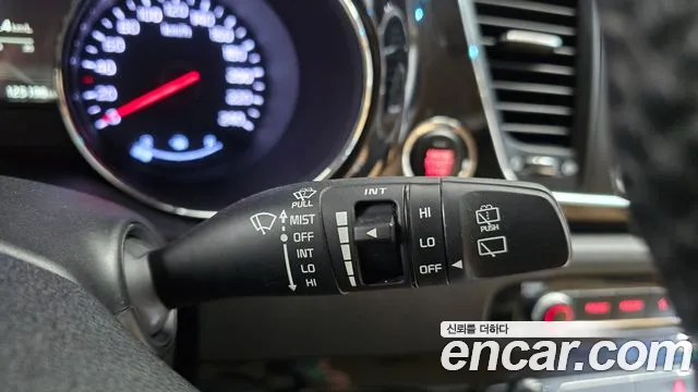 Kia Carnival 2019 thumb 4