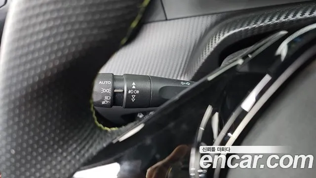 Peugeot e-2008 2023 thumb 11