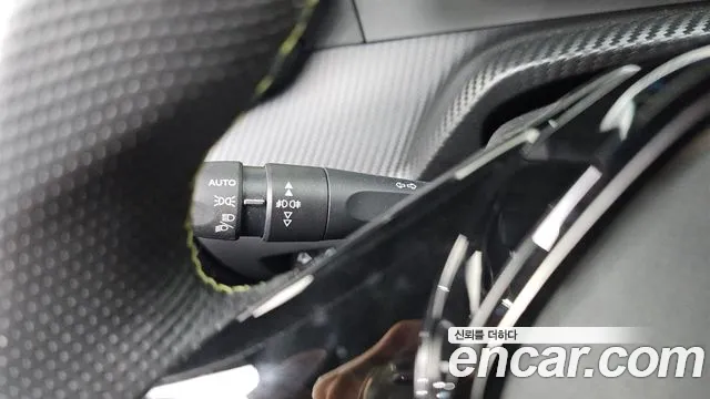 Peugeot e-2008 2023 thumb 10