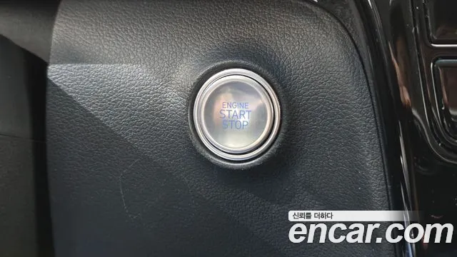 Hyundai Staria 2025 thumb 8