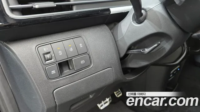 Hyundai Staria 2025 thumb 5