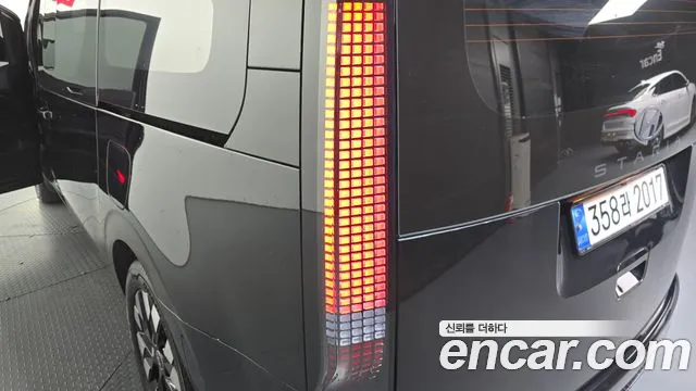 Hyundai Staria 2025 thumb 4