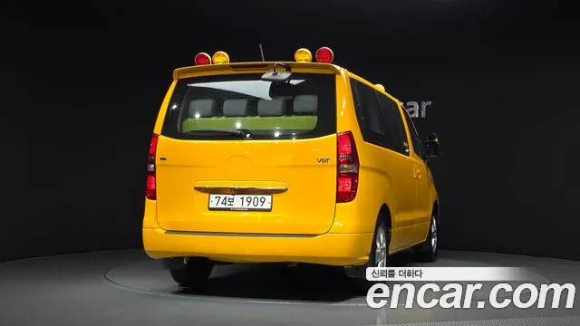 Hyundai Staria 2019 thumb 5