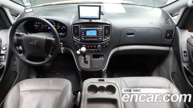 Hyundai Staria 2019 thumb 12
