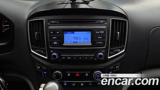 Hyundai Staria 2019 thumb 3