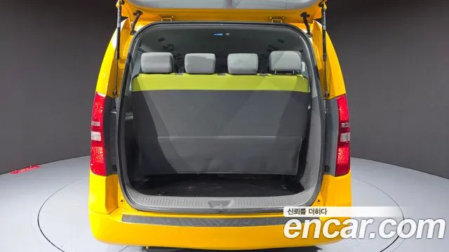 Hyundai Staria 2019 thumb 7
