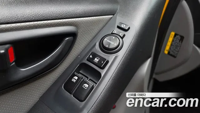 Hyundai Staria 2019 thumb 9