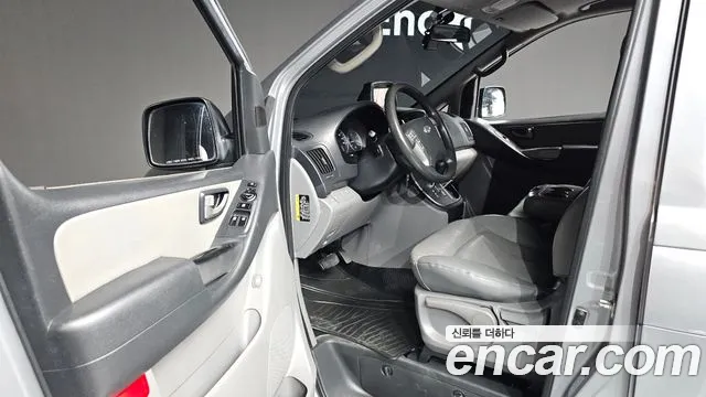 Hyundai Staria 2015 thumb 9