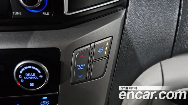 Hyundai Staria 2015 thumb 7