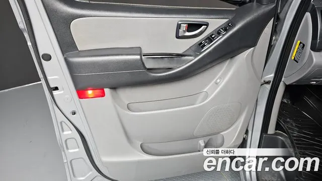 Hyundai Staria 2015 thumb 2