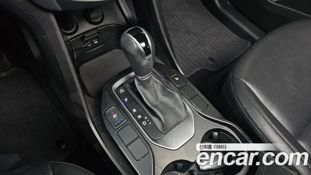 Hyundai Санта Фе 2012 thumb 3