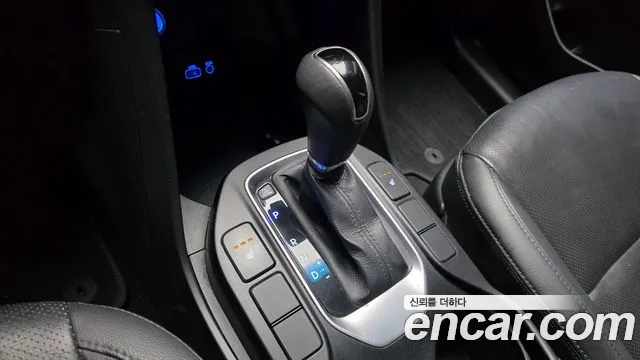 Hyundai Santafe 2015 thumb 11