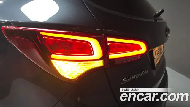 Hyundai Santafe 2015 thumb 9