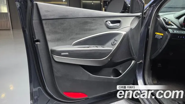 Hyundai Santafe 2015 thumb 3