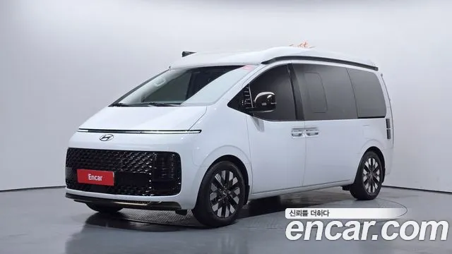 Hyundai Staria 2024 thumb 4