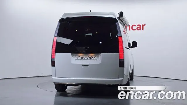 Hyundai Staria 2024 thumb 10