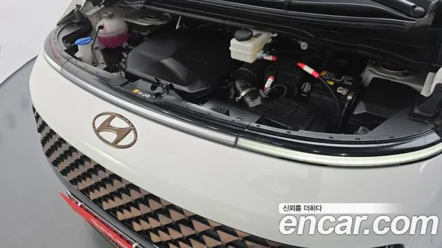 Hyundai Staria 2024 thumb 12
