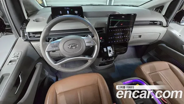 Hyundai Staria 2024 thumb 8