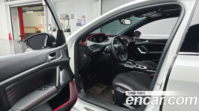 Peugeot 308 2019 thumb 7