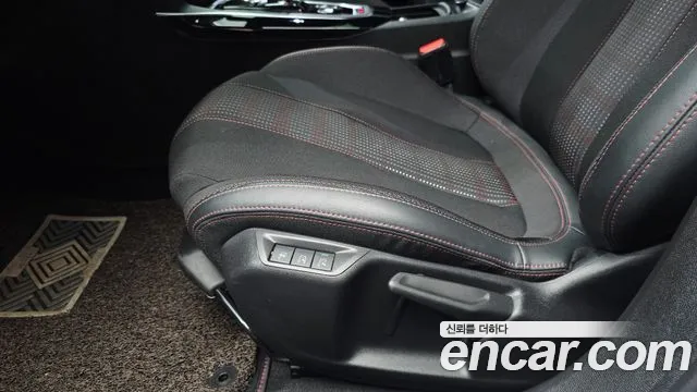Peugeot 308 2019 thumb 5