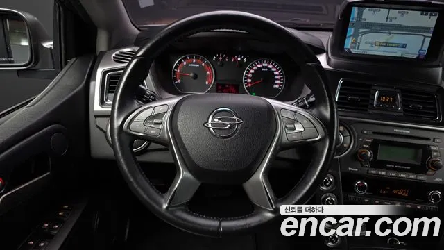 KGM Korando 2017 thumb 2
