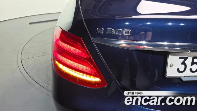 Mercedes-Benz E-Class 2019 thumb 6