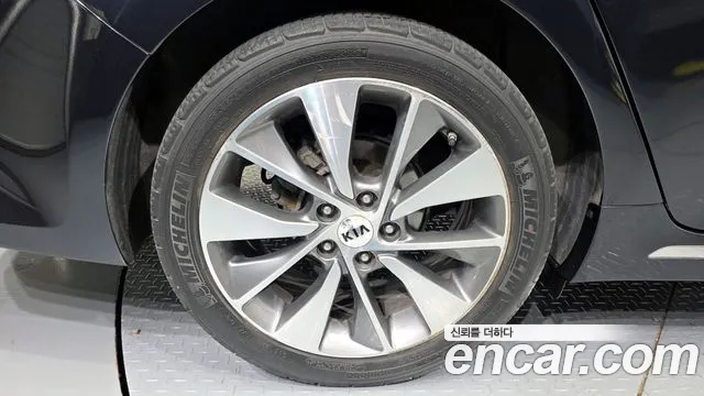 Kia K5 2016 thumb 6