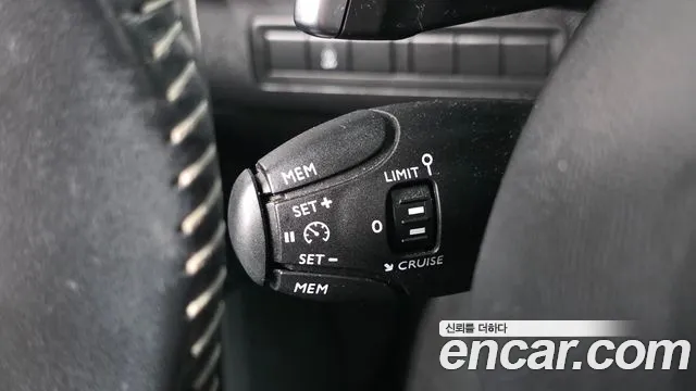 Peugeot 308SW 2018 thumb 5