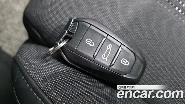 Peugeot 308SW 2018 thumb 10