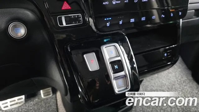 Hyundai Staria 2022 thumb 4