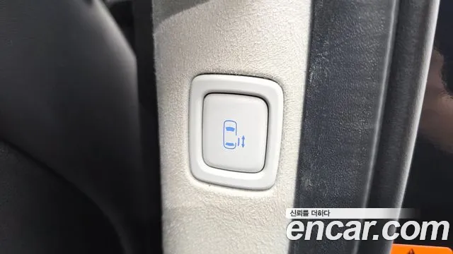 Hyundai Staria 2022 thumb 3