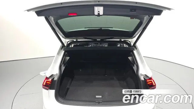 Volkswagen Tiguan 2019 thumb 5